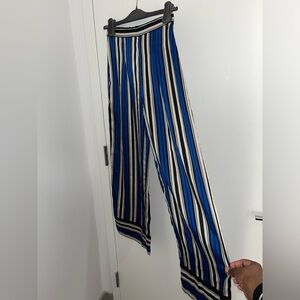Blue printed pants